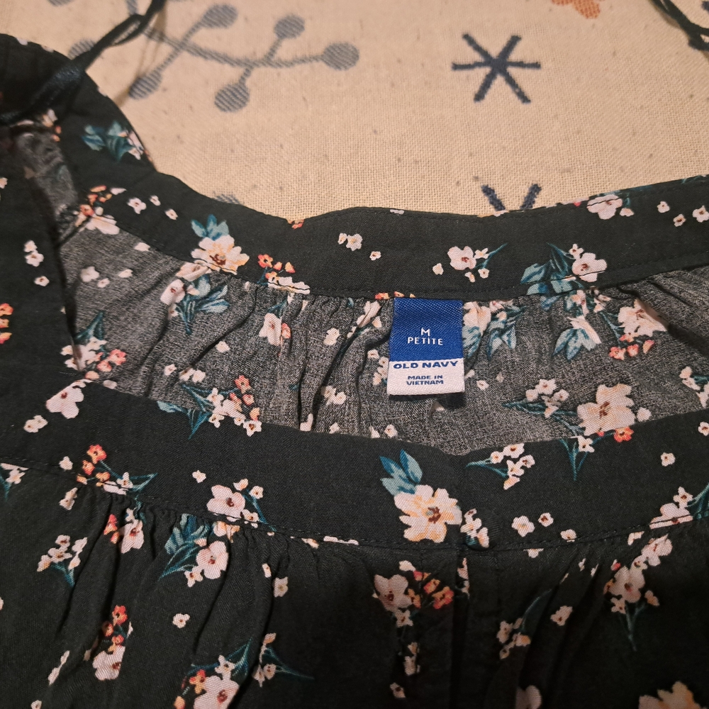 Old Navy Floral Long Sleeve Dress - Picture 5 of 11